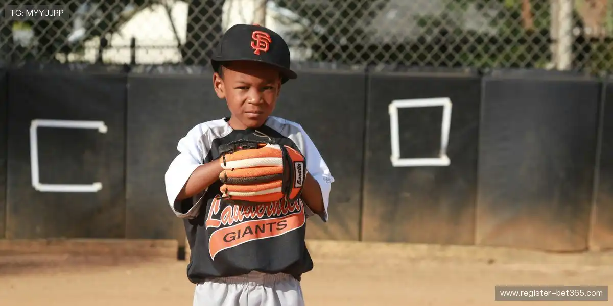 深圳劲旅中,卫告别,前国足归化,世界杯转播,2026世界杯,赛事直播,全球转播平台,足球赛事分析